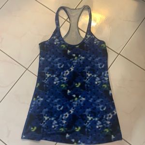 Lululemon cool racerback tank. Size 6.